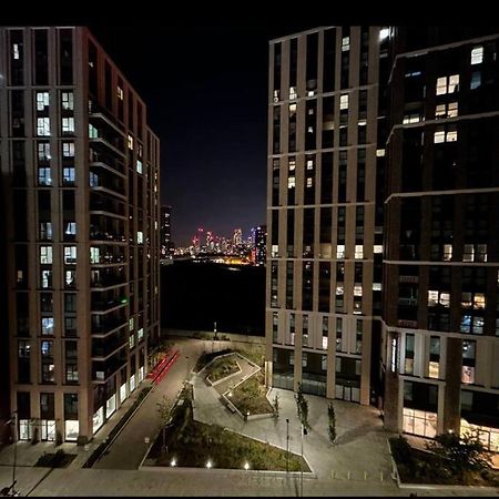 2 Bed Apartment Close To Station With Parking لندن المظهر الخارجي الصورة