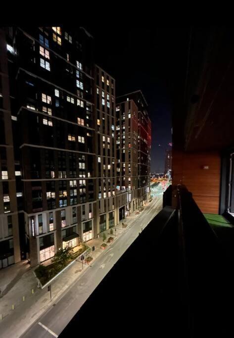 2 Bed Apartment Close To Station With Parking لندن المظهر الخارجي الصورة